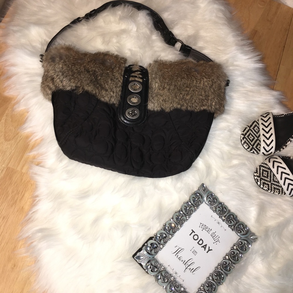 💓 Host Pick! 💓 Coach Grommet Fur Puff Bag! 💓